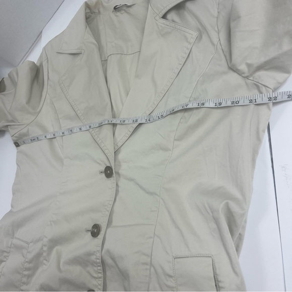 CAbi jacket style 777 Sandy Trench Coat khaki cream color size 8 no belt - Picture 7 of 14